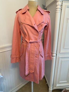 Burberry Pink Double-Breasted Trench with Waist Tie